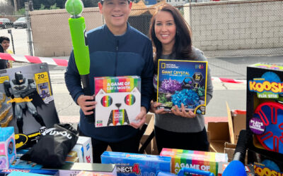 Foothill Family and Heads Up Youth Foundation Team Up to Create a Making Seasons Brighter Pop-Up Holiday Shopping Experience for Under-Served Families